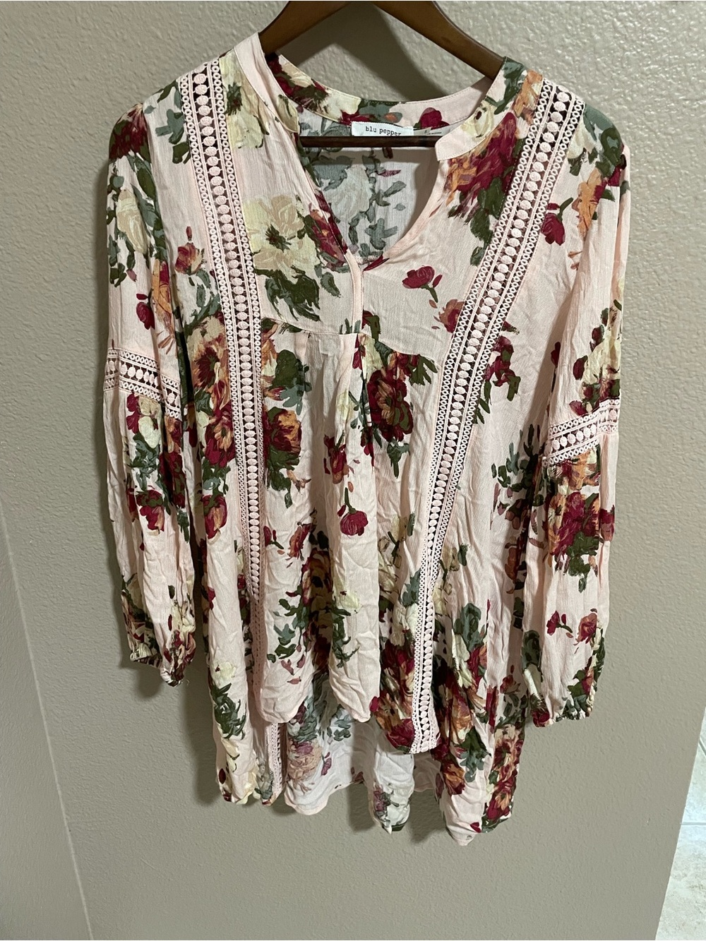 Blu Pepper Pink Floral Lace-Trim Tunic Top Hi-Lo